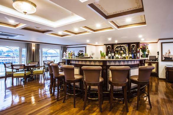 RV Ganges Voyager Lounge Bar ©CroisiEurope 11.jpg